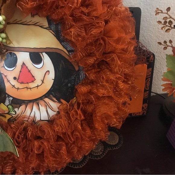 Scarecrow Fall Wreath - Picture 3 of 8
